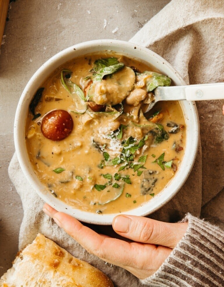 Roasted tomato and white bean soup with toasted bread